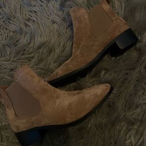 Tan booties 🤍